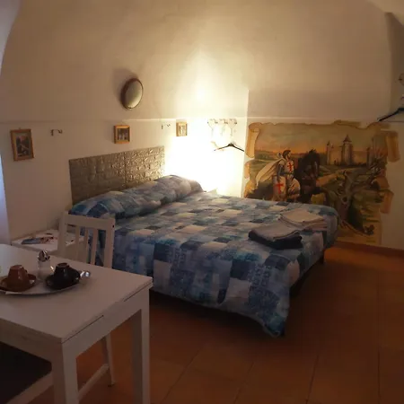 Oda ve Kahvaltı Antico Castello Seborga Prensliği